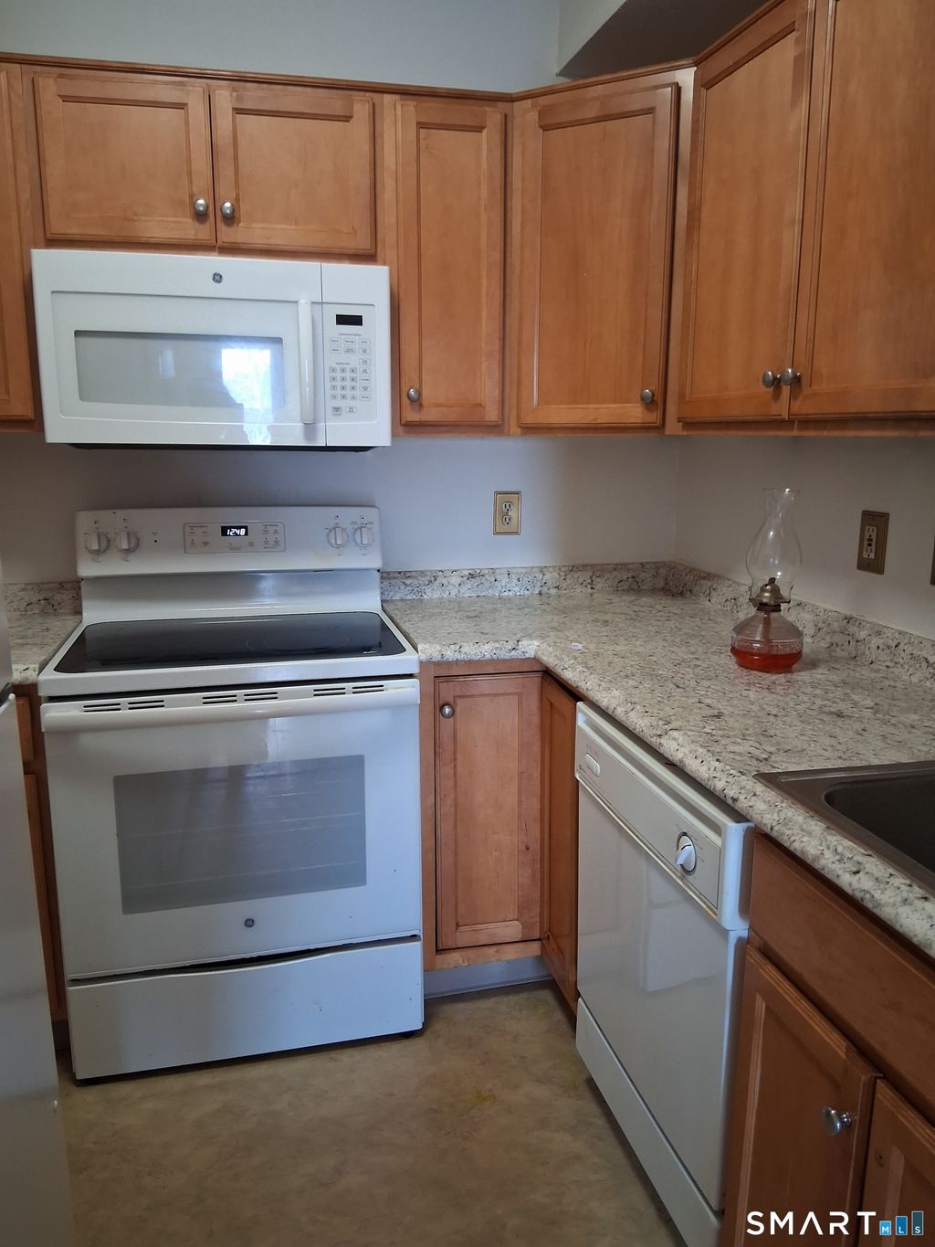 Photo of 75 Washington Avenue #2-402, Hamden, CT 06518 (MLS # 24149968)