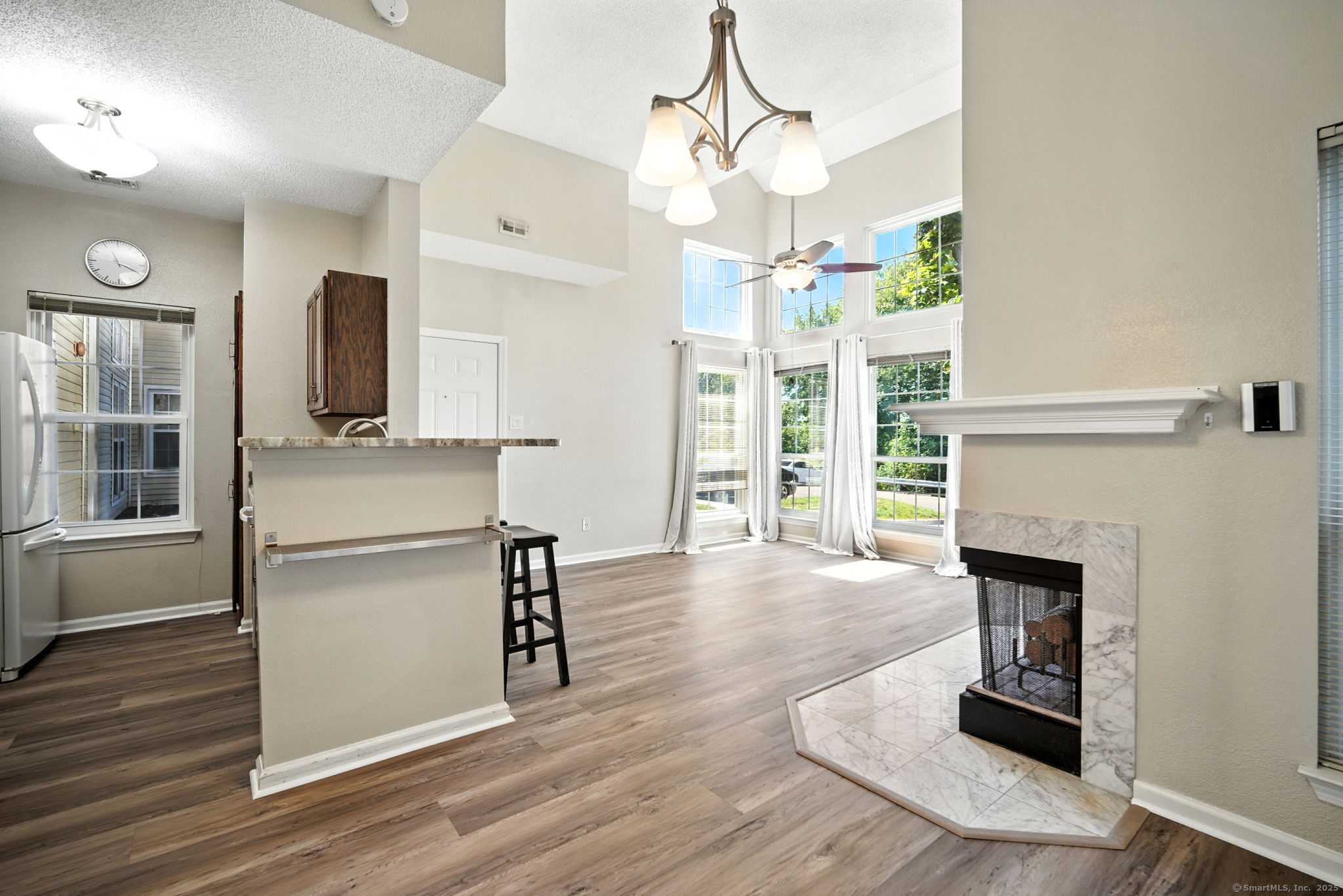 Middletown, Connecticut 06457, United States, 2 Bedrooms Bedrooms, ,2 BathroomsBathrooms,Residential,Pending,203929