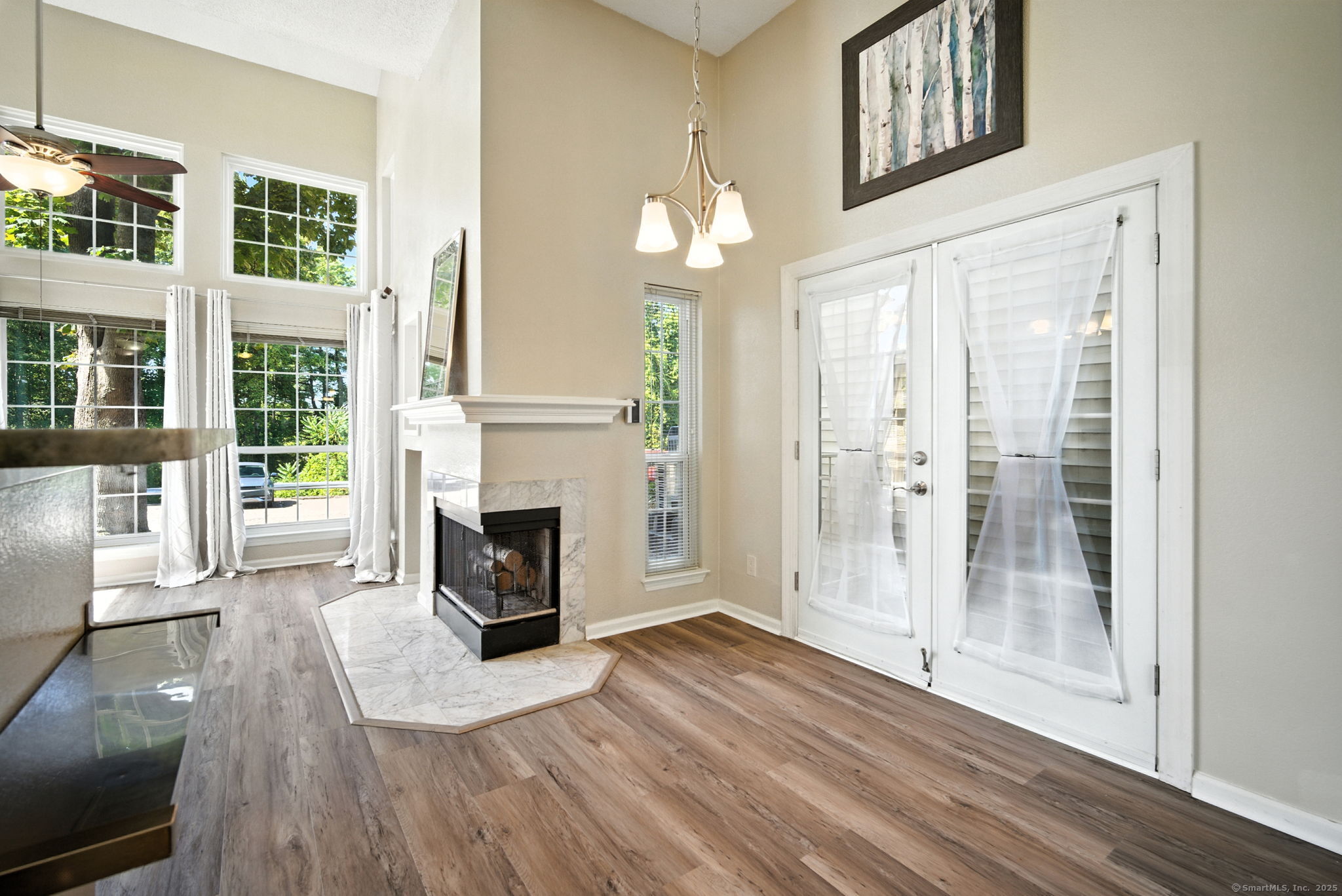 Middletown, Connecticut 06457, United States, 2 Bedrooms Bedrooms, ,2 BathroomsBathrooms,Residential,Pending,203929