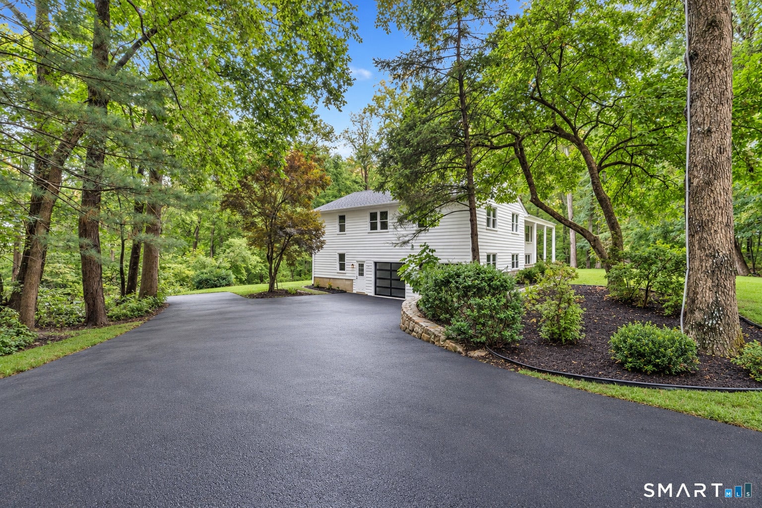 1 Greenlea Lane