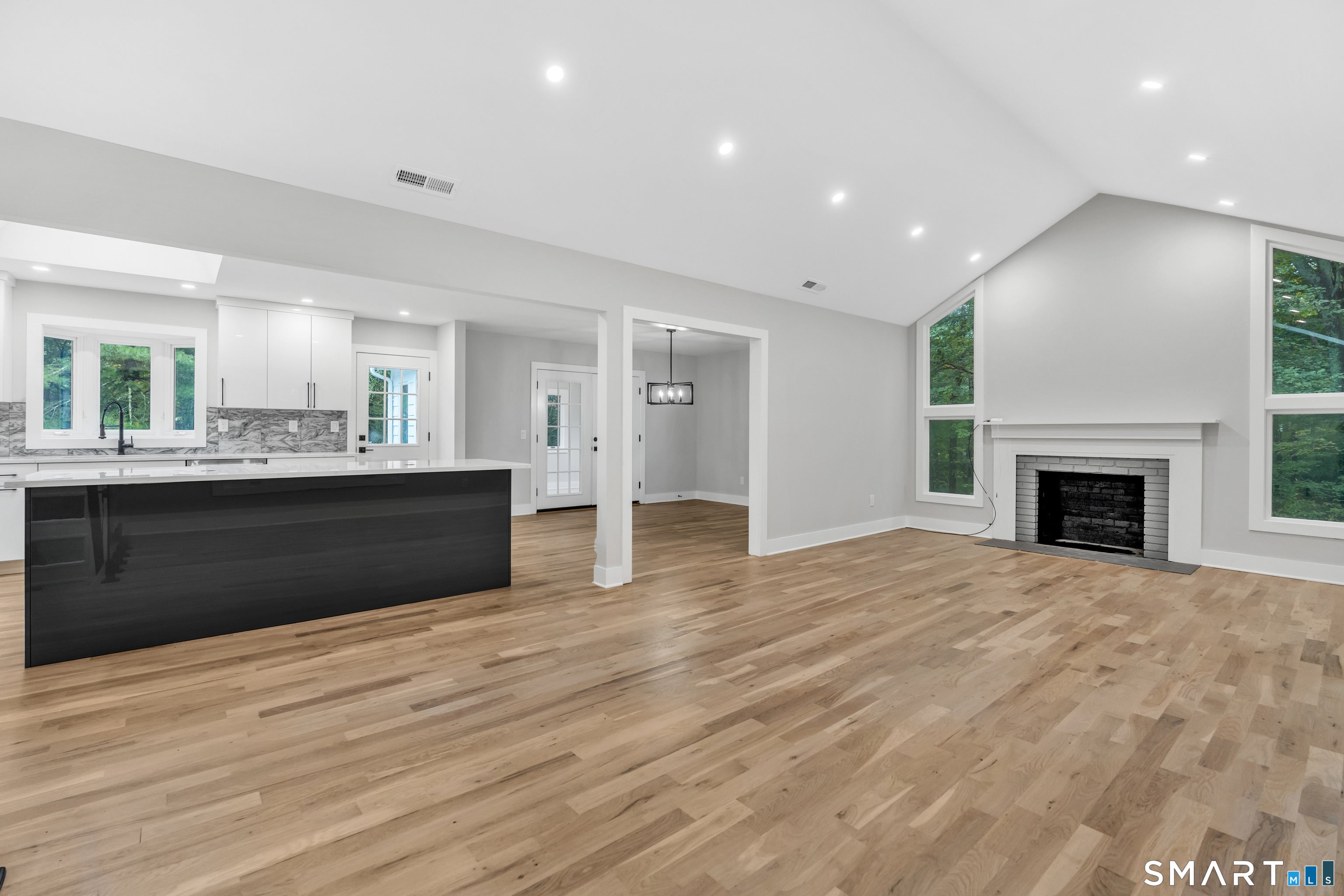1 Greenlea Lane