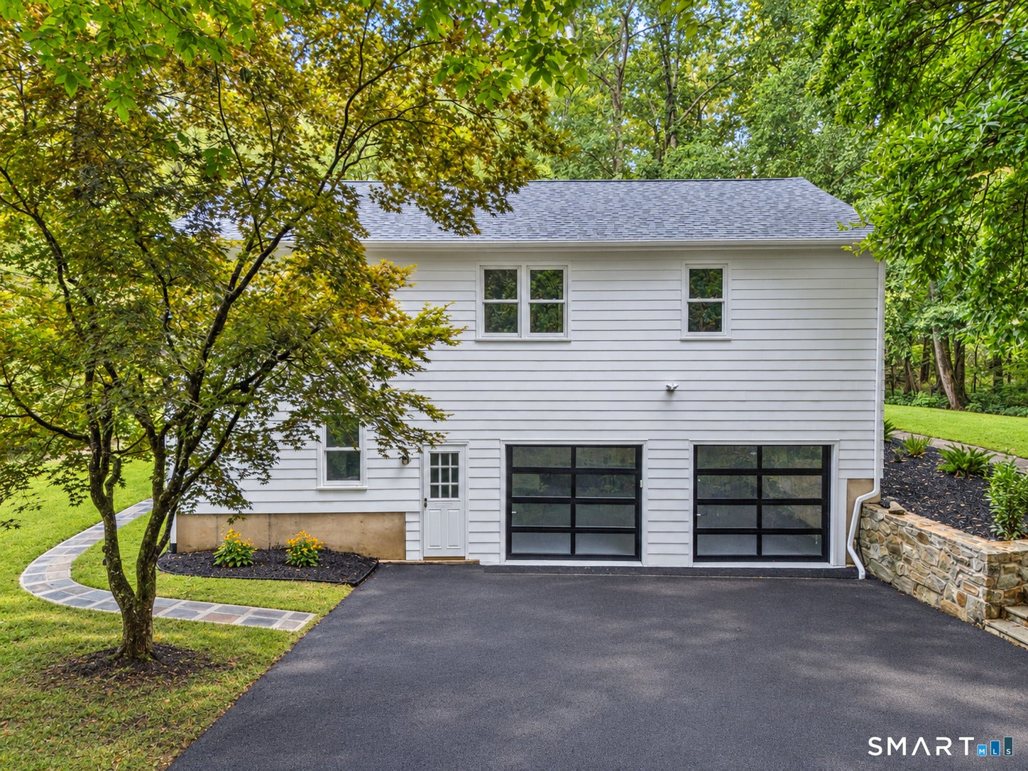 1 Greenlea Lane