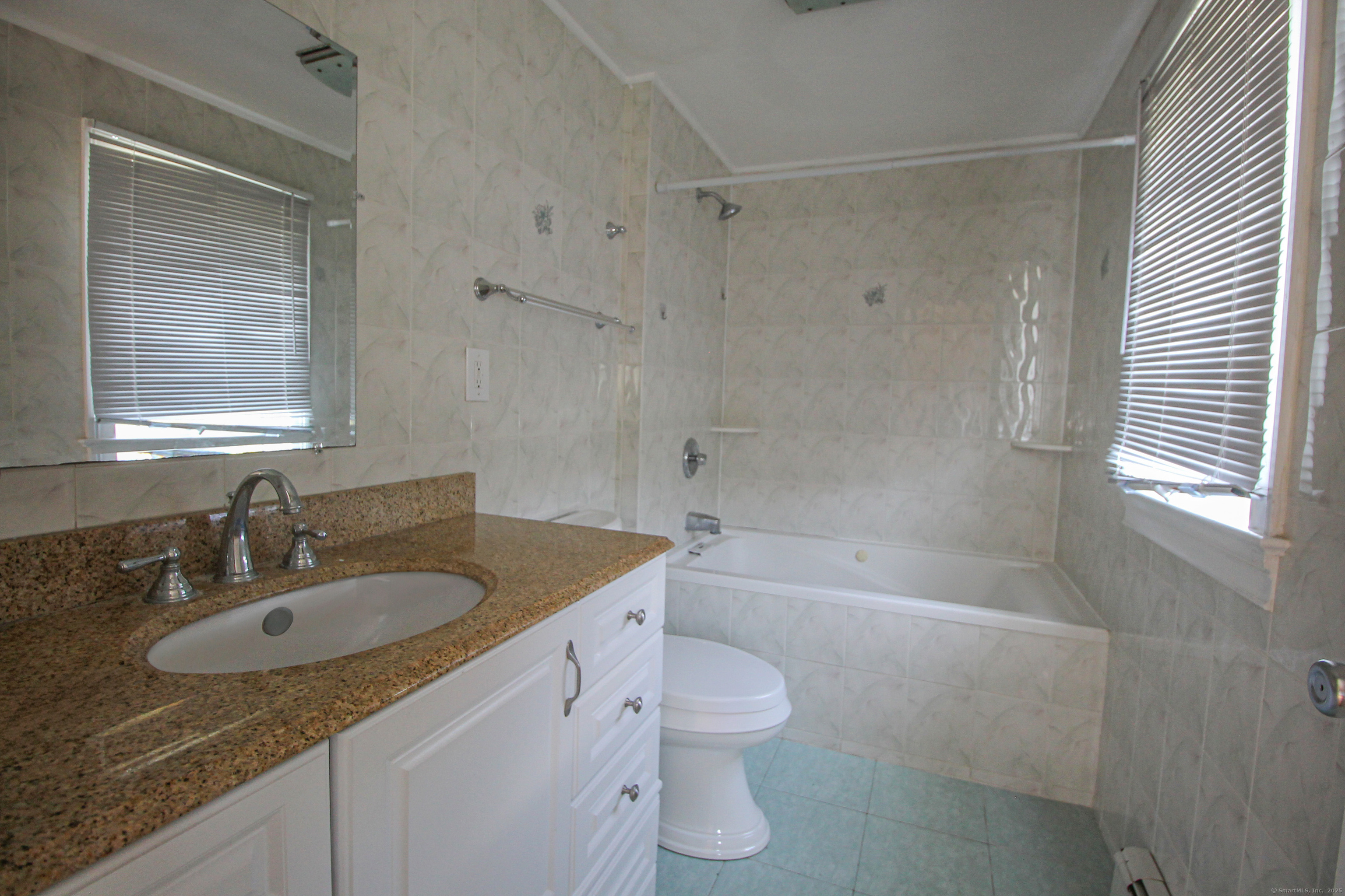 12 Chimney Drive, Bethel, Connecticut image 19