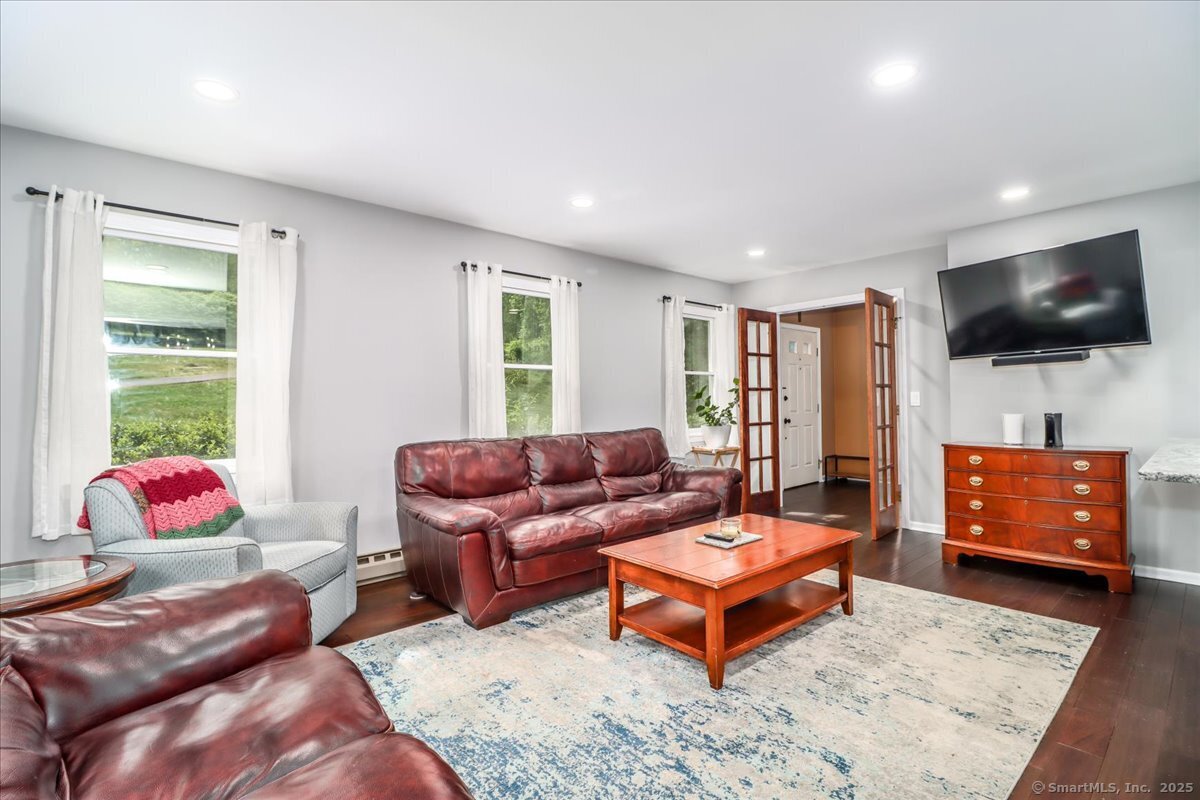 35 Stephanie Drive, New Milford, Connecticut image 9