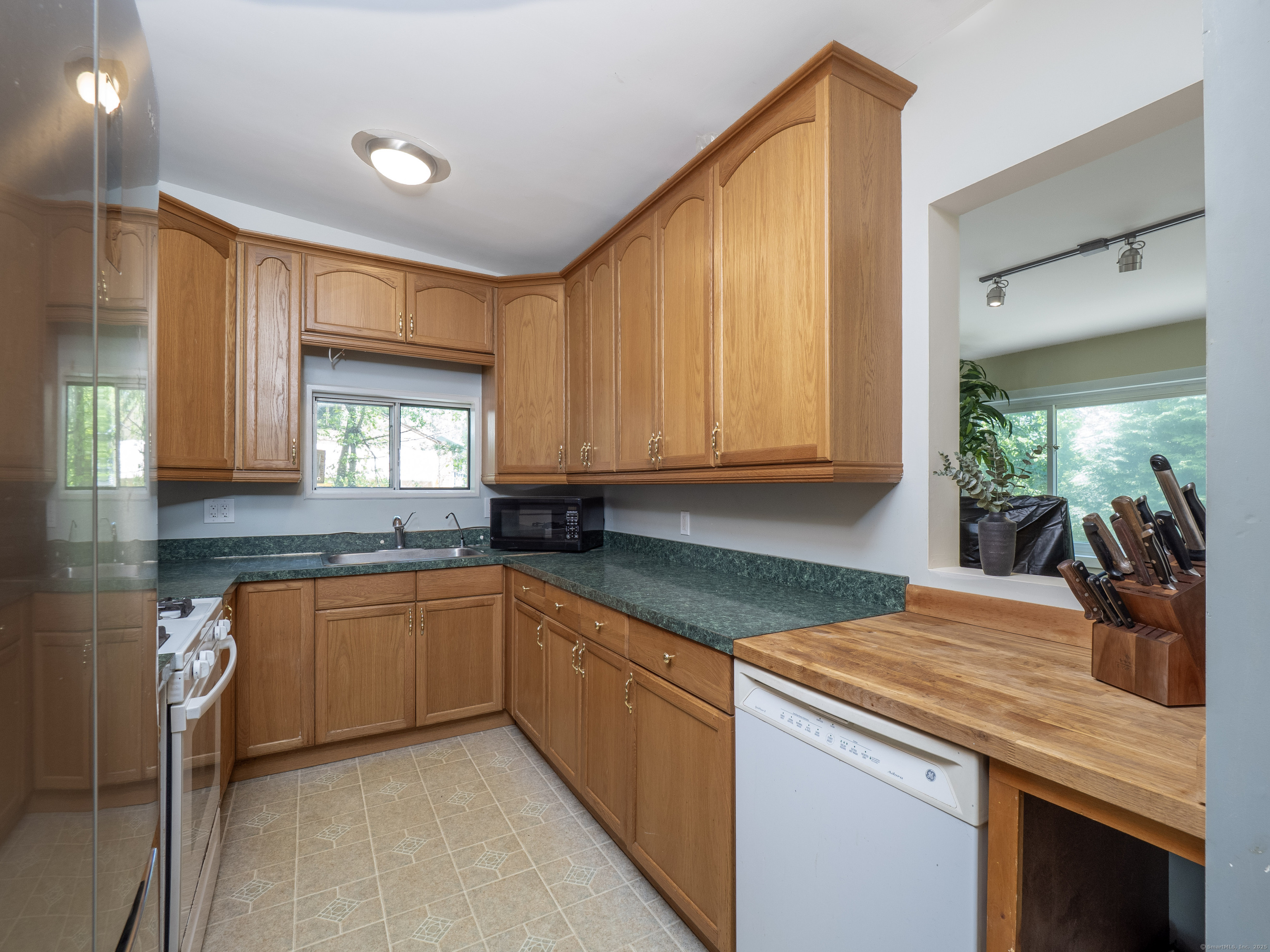 49 Crest Road, Ridgefield, Connecticut image 11