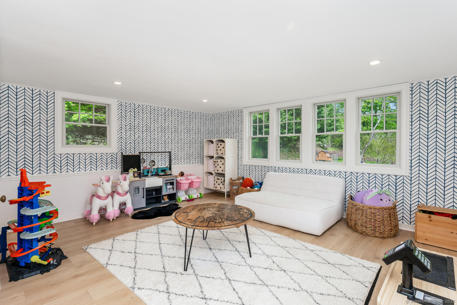 24 Sunswyck Road, Darien, Connecticut image 24