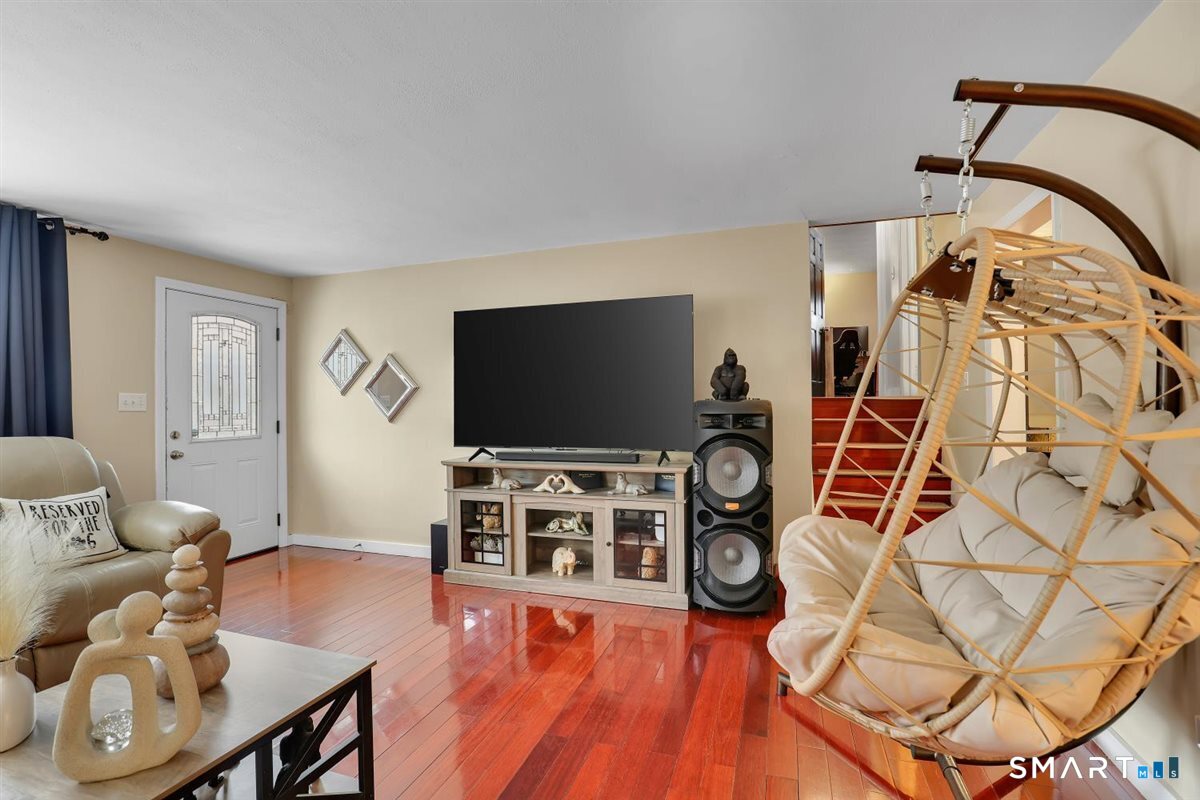 229 Woodhouse Avenue