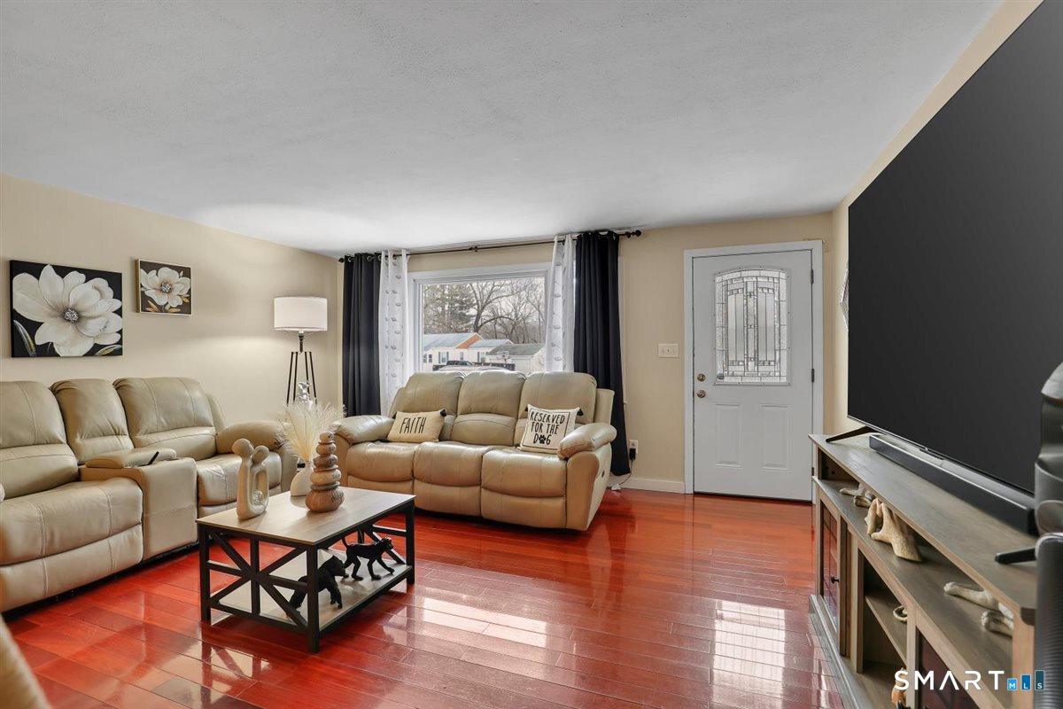 229 Woodhouse Avenue