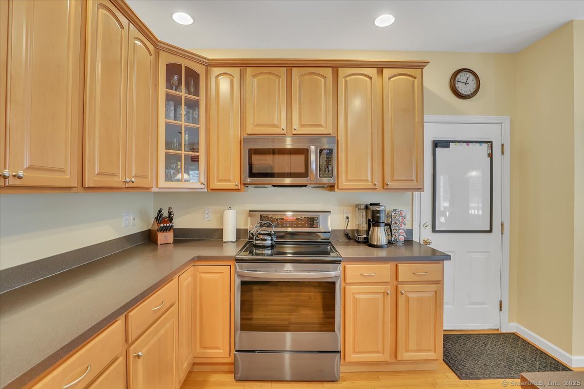 15 Szepanski Road, Windsor Locks, Connecticut image 5