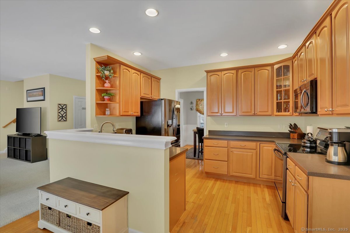15 Szepanski Road, Windsor Locks, Connecticut image 3