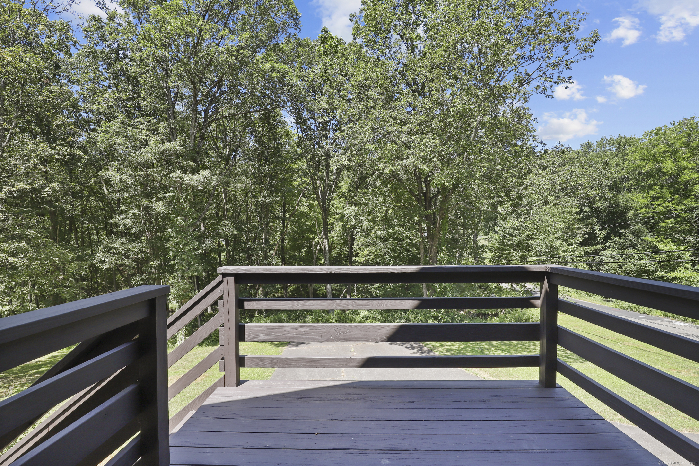 Redding, Connecticut 06896, United States, 5 Bedrooms Bedrooms, ,3 BathroomsBathrooms,Residential,Active,189158