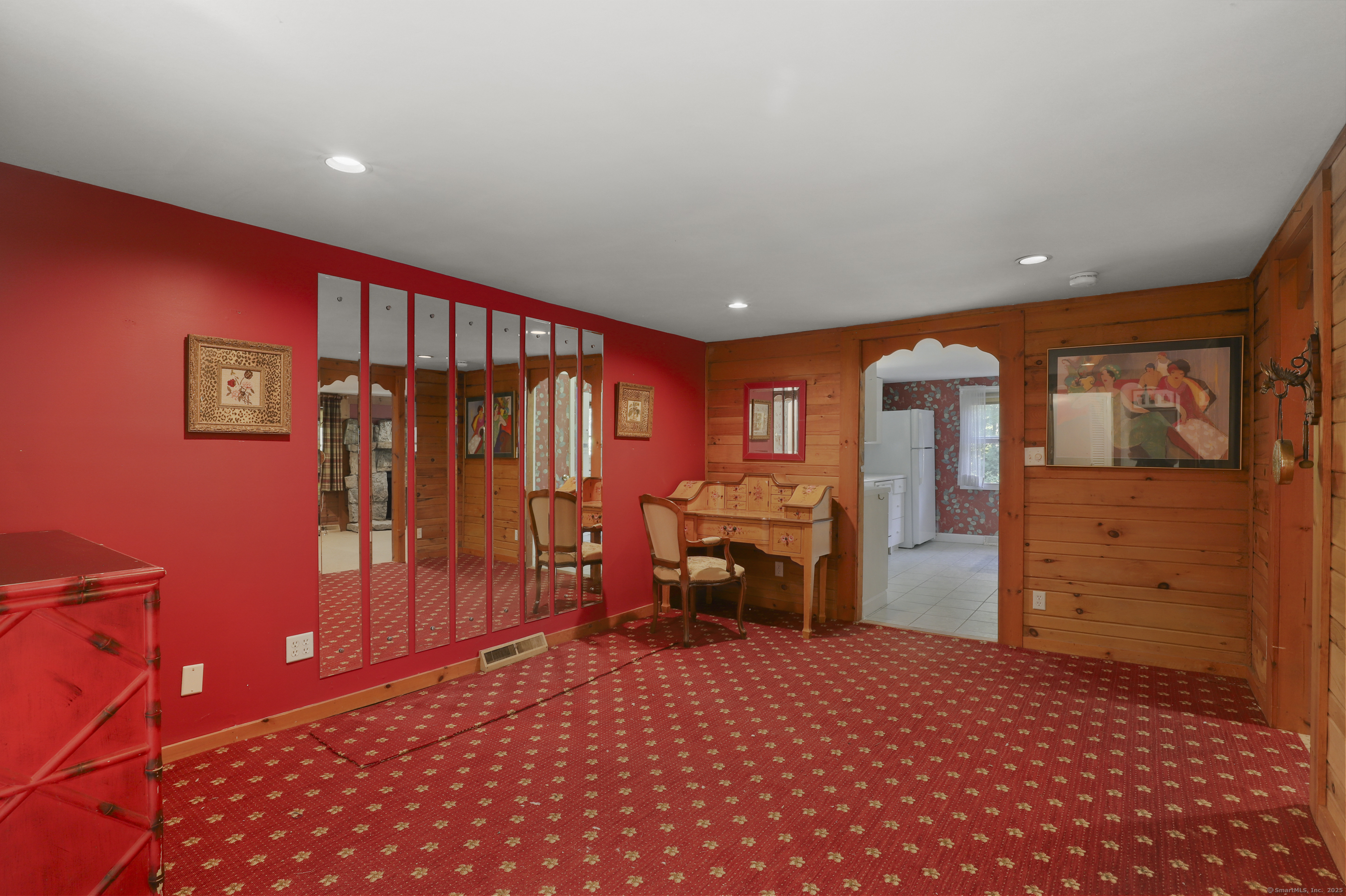 Redding, Connecticut 06896, United States, 5 Bedrooms Bedrooms, ,3 BathroomsBathrooms,Residential,Active,189158