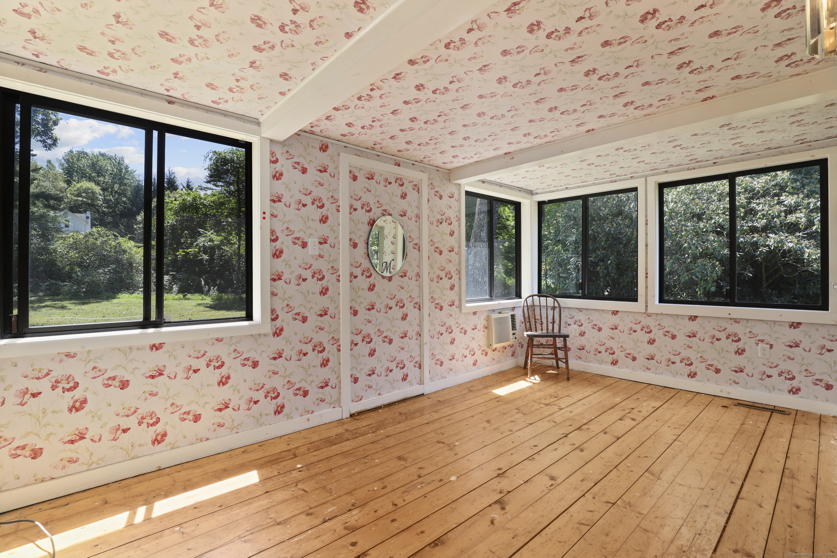 Redding, Connecticut 06896, United States, 5 Bedrooms Bedrooms, ,3 BathroomsBathrooms,Residential,Active,189158