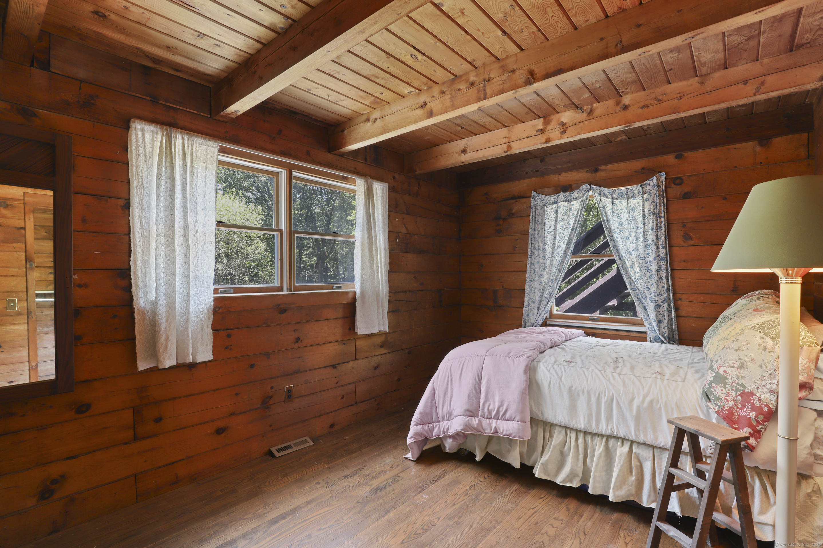 Redding, Connecticut 06896, United States, 5 Bedrooms Bedrooms, ,3 BathroomsBathrooms,Residential,Active,189158