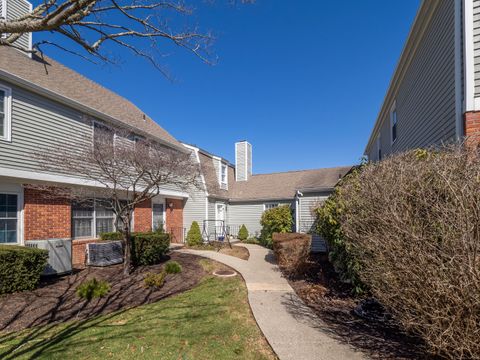19 Prospect Ridge APT 14 Ridgefield CT 06877