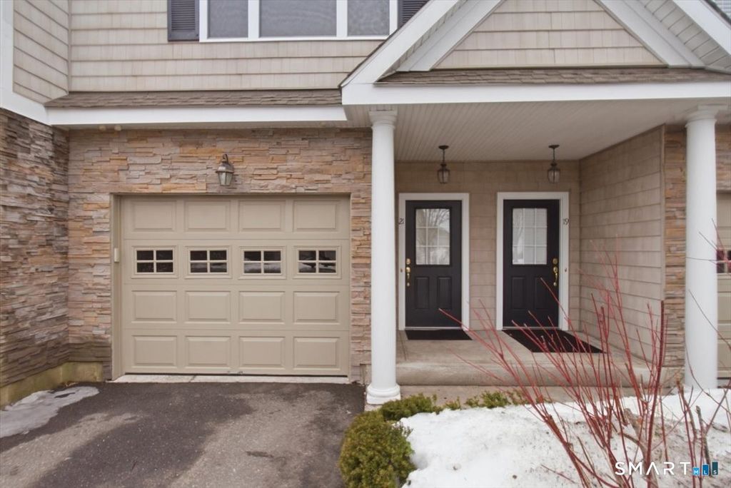 Photo of 21 Crestview Lane #21, Danbury, CT 06810 (MLS # 24154762)