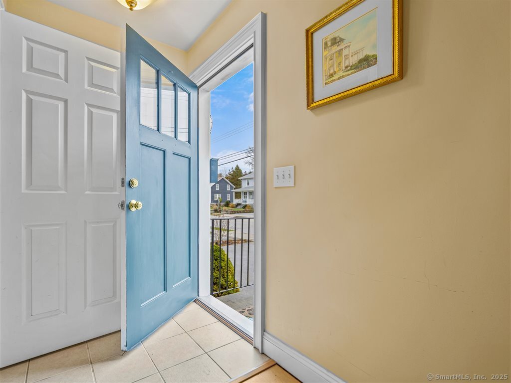 10 Courtland Street, Stonington, Connecticut image 4