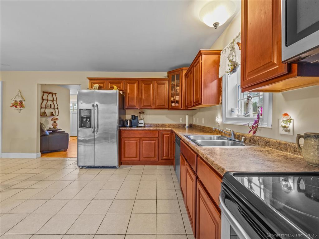 10 Courtland Street, Stonington, Connecticut image 19