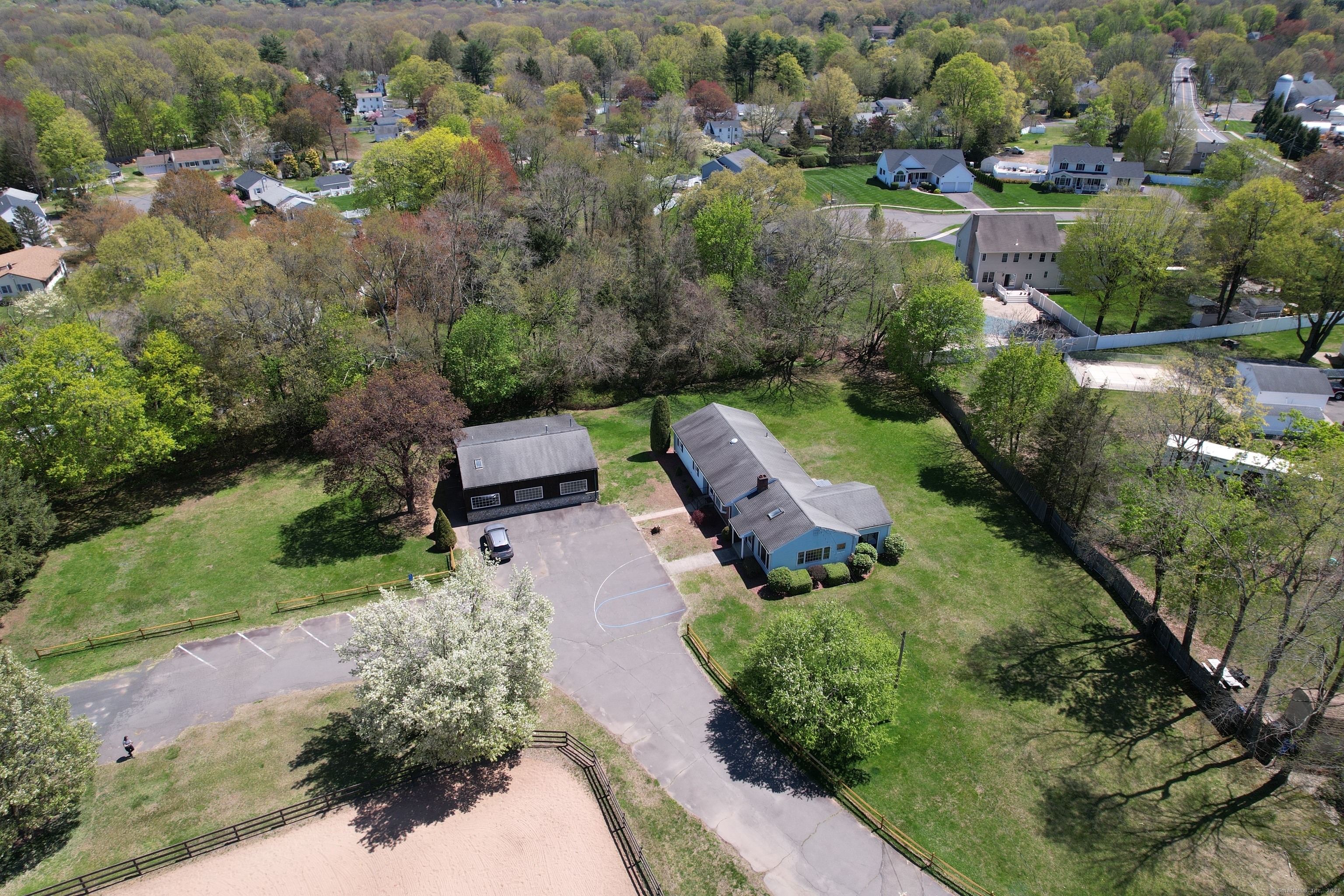 Southington, Connecticut 06479, United States, 3 Bedrooms Bedrooms, ,2 BathroomsBathrooms,Residential,Active,121217