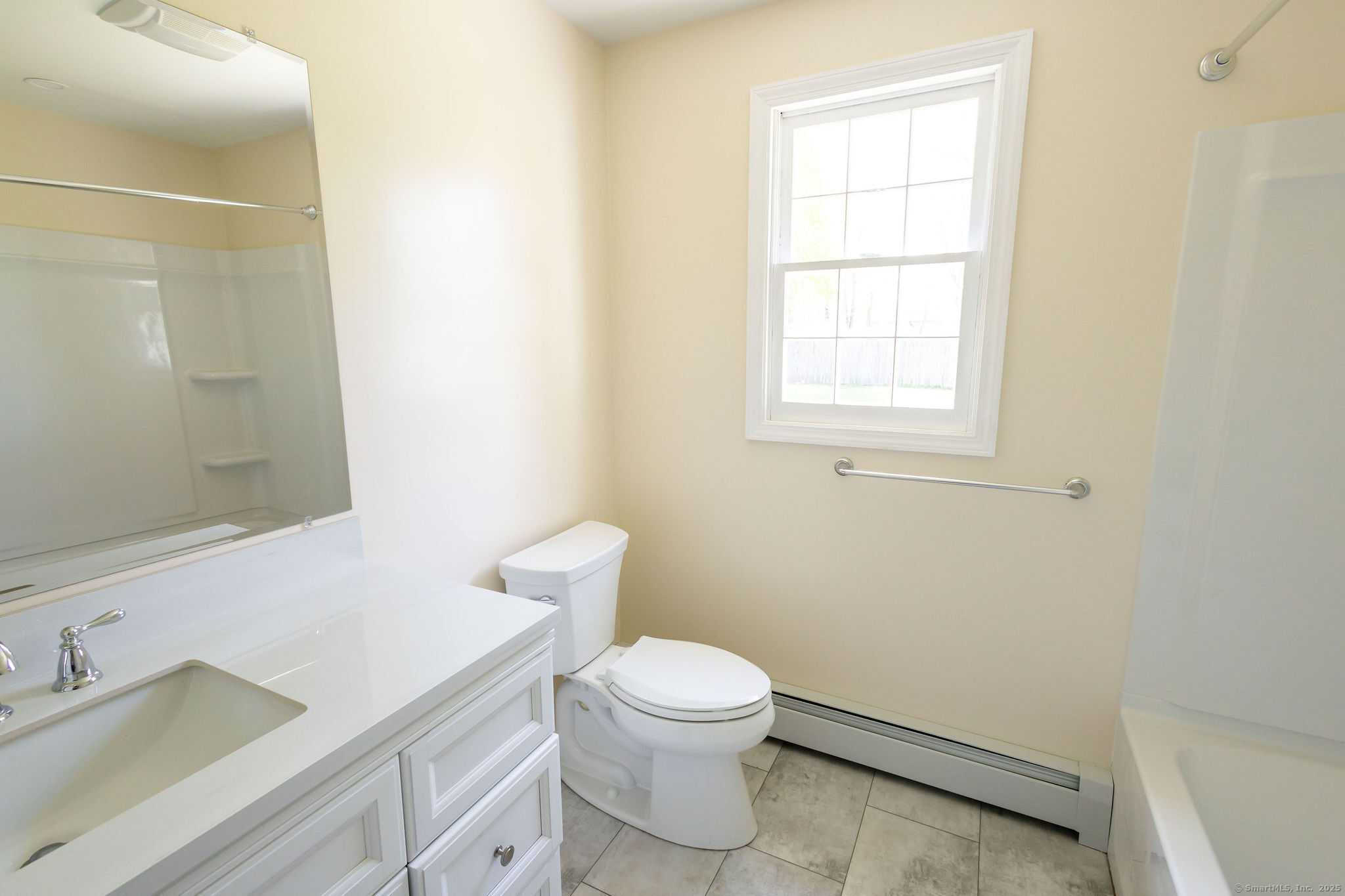 Southington, Connecticut 06479, United States, 3 Bedrooms Bedrooms, ,2 BathroomsBathrooms,Residential,Active,121217