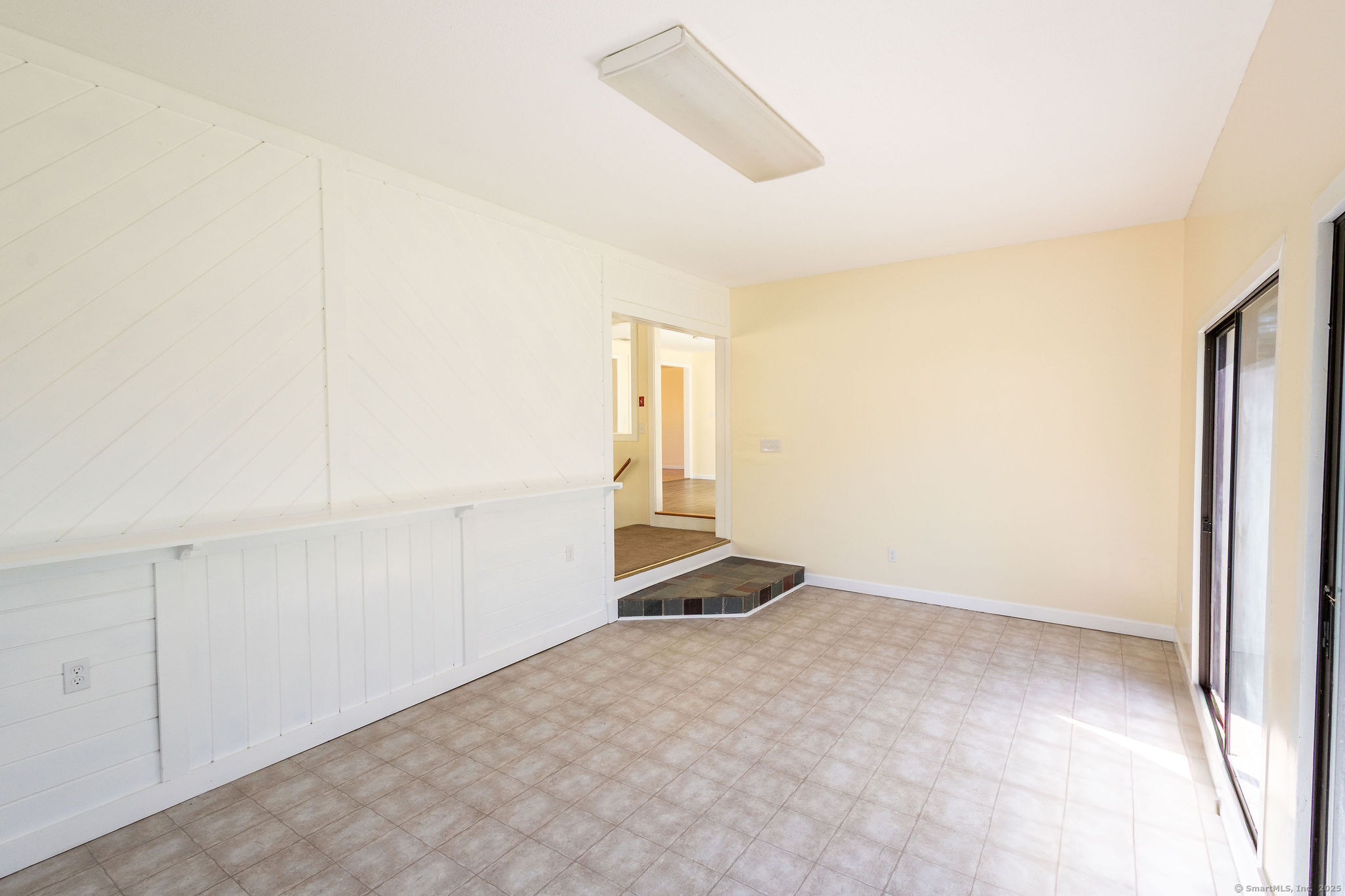 Southington, Connecticut 06479, United States, 3 Bedrooms Bedrooms, ,2 BathroomsBathrooms,Residential,Active,121217