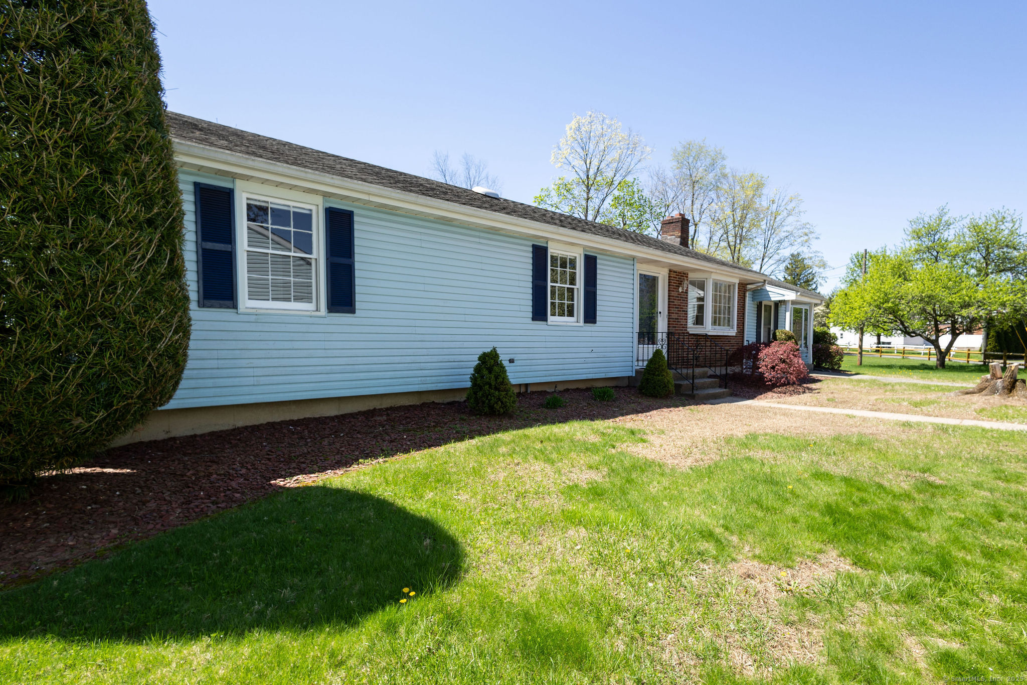 Southington, Connecticut 06479, United States, 3 Bedrooms Bedrooms, ,2 BathroomsBathrooms,Residential,Active,121217