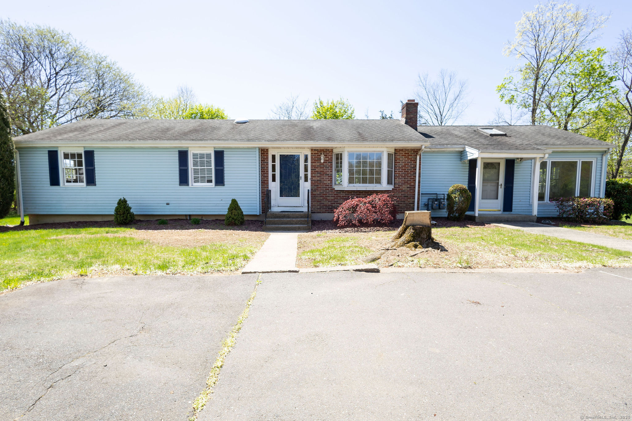 Southington, Connecticut 06479, United States, 3 Bedrooms Bedrooms, ,2 BathroomsBathrooms,Residential,Active,121217