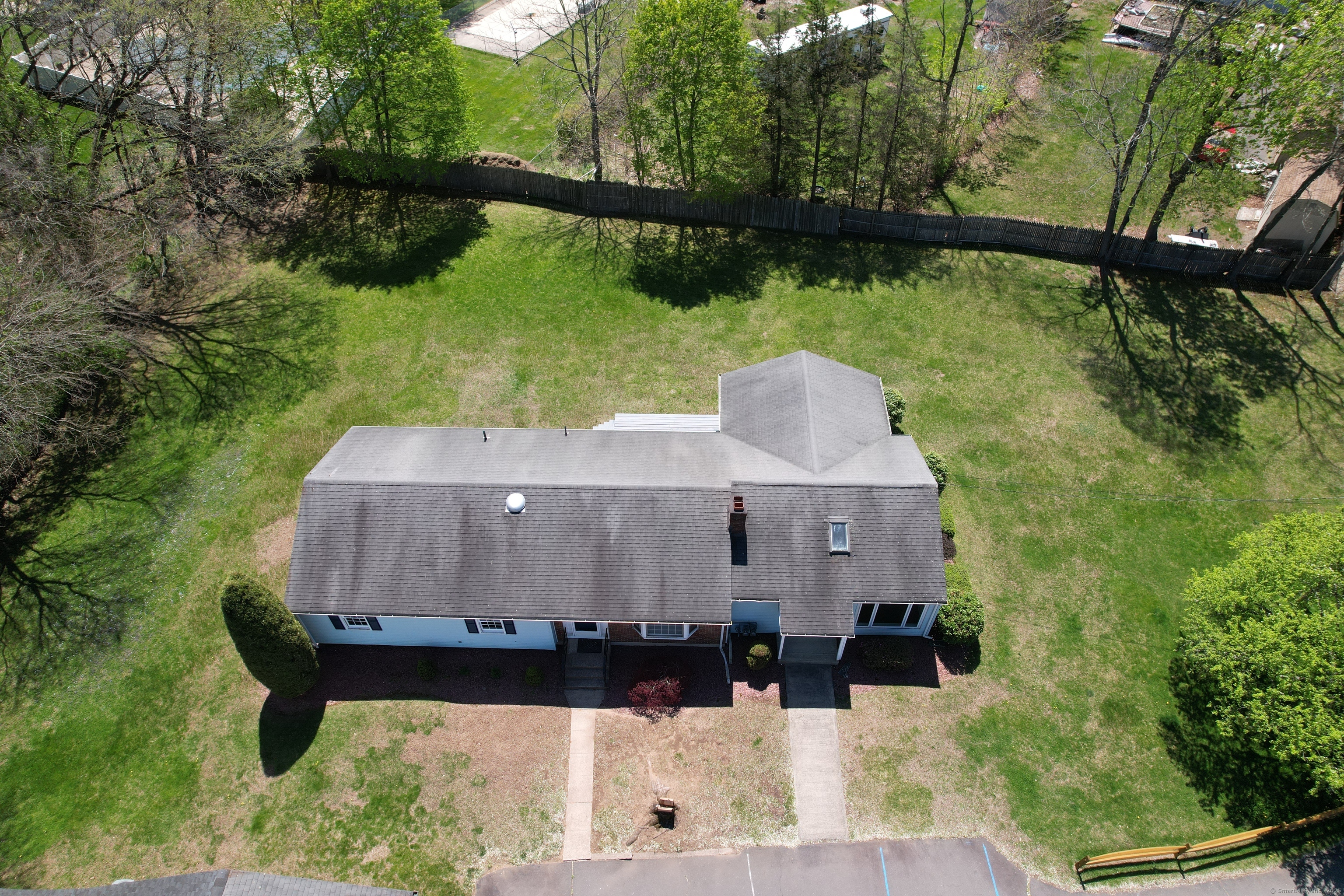 Southington, Connecticut 06479, United States, 3 Bedrooms Bedrooms, ,2 BathroomsBathrooms,Residential,Active,121217