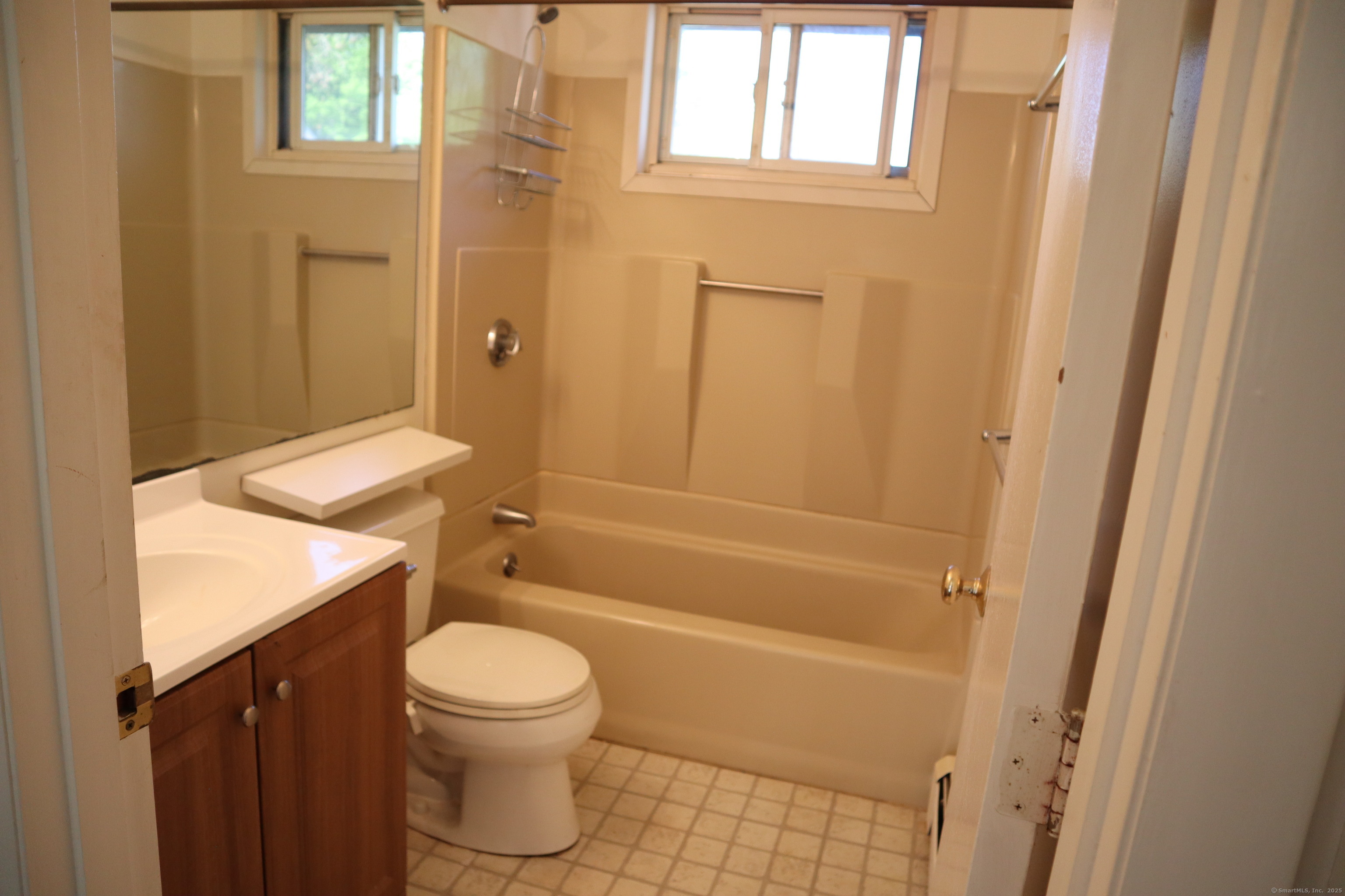 49 George Avenue #APT D, Groton, Connecticut image 13
