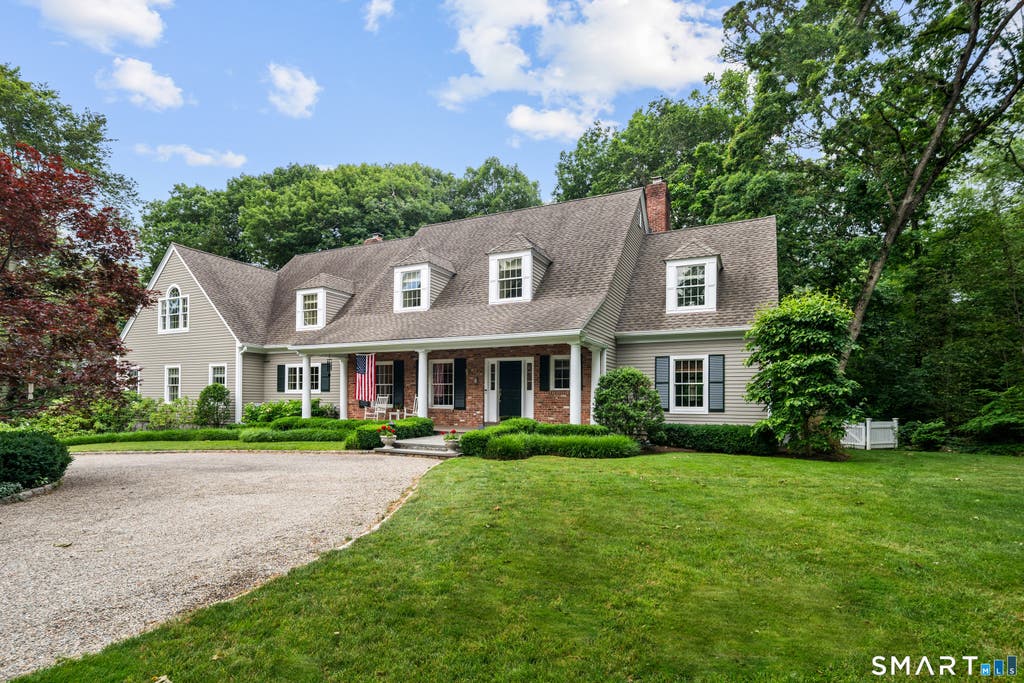 Photo of 235 Hawks Hill Road, New Canaan, CT 06840 (MLS # 24185279)