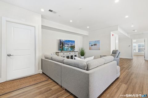 82 Wall Street 200 Madison CT 06443