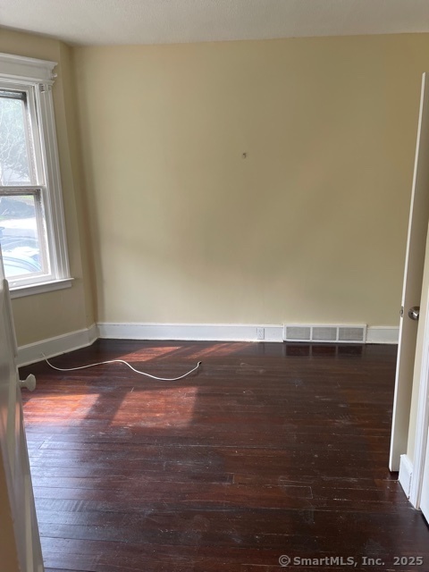New Haven, Connecticut 06515, United States, 2 Bedrooms Bedrooms, ,1 BathroomBathrooms,Residential,Active,84499