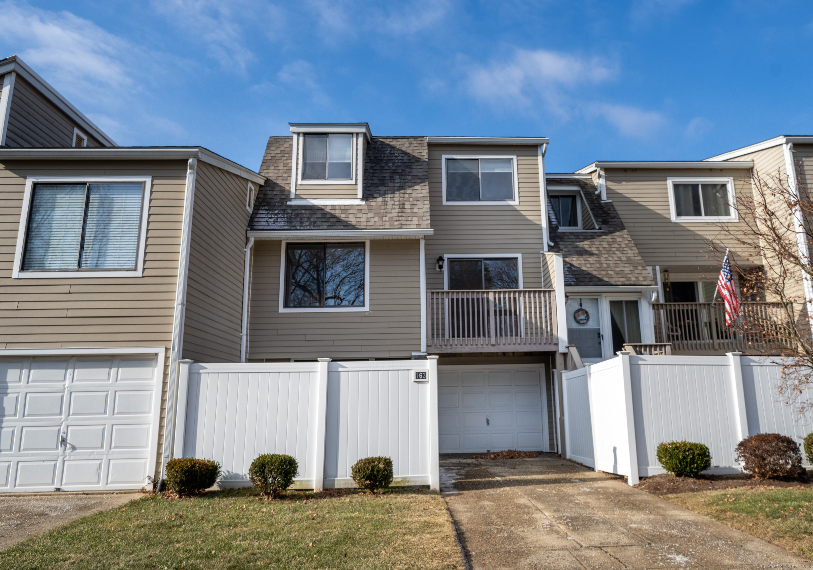 Rental Property at Peddlars Drive 163, Branford, Connecticut - Bedrooms: 3 
Bathrooms: 3 
Rooms: 6  - $3,300 MO.