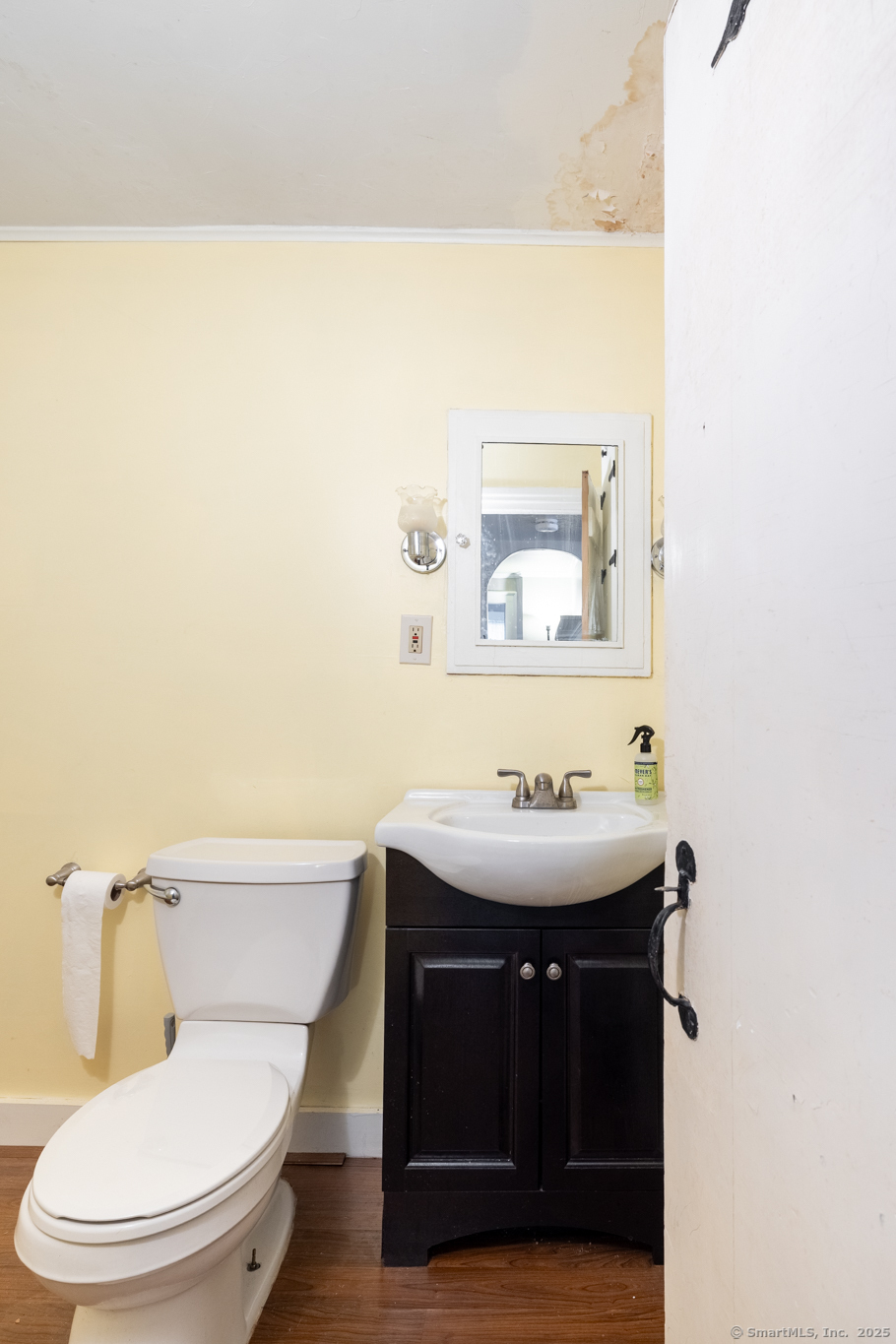 579 Main Street, New Hartford, Connecticut image 13