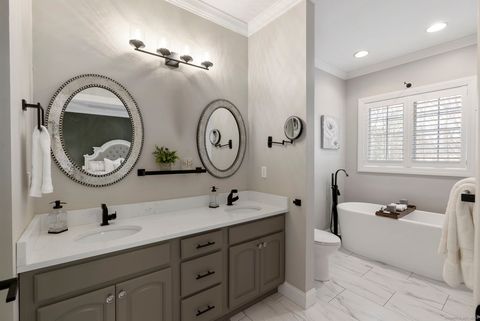 Tiny photo for 21 Oak Meadow Lane #21, Torrington, CT 06791 (MLS # 24142504)