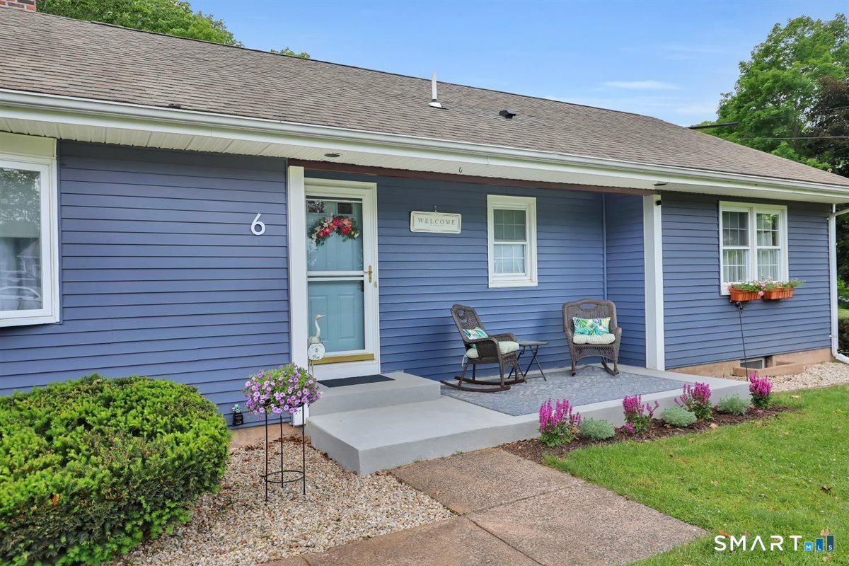 6 Beechwood Circle