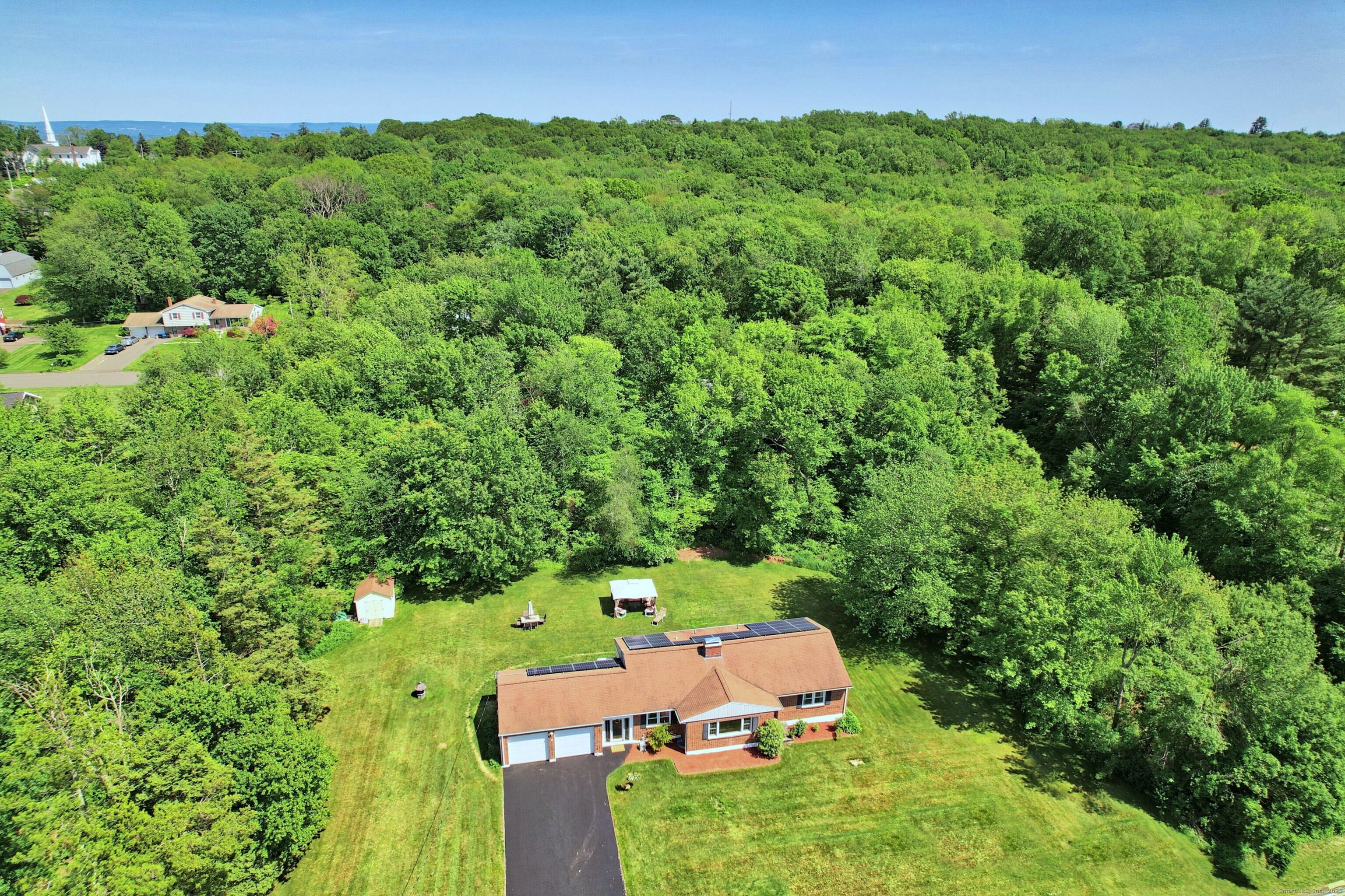 17 Straitsville Road