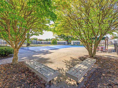 Tiny photo for 123 Pembroke Court #123, Meriden, CT 06450 (MLS # 24147609)