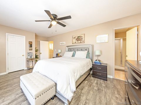 Tiny photo for 123 Pembroke Court #123, Meriden, CT 06450 (MLS # 24147609)