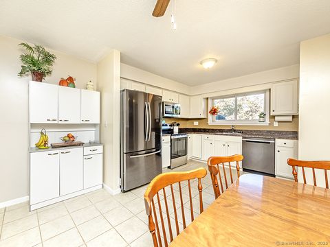 Tiny photo for 123 Pembroke Court #123, Meriden, CT 06450 (MLS # 24147609)