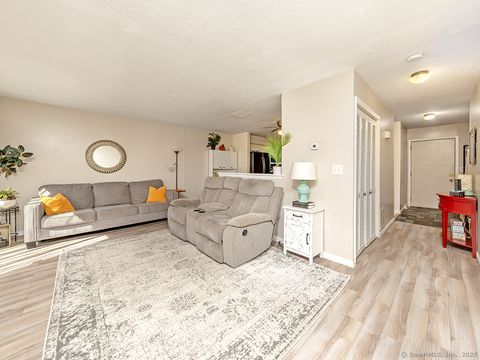 Tiny photo for 123 Pembroke Court #123, Meriden, CT 06450 (MLS # 24147609)