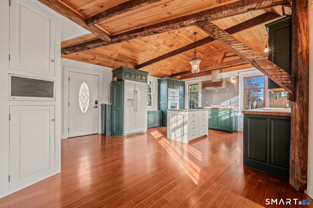 Photo of 340 Lincoln Street, New Britain, CT 06052 (MLS # 24144139)