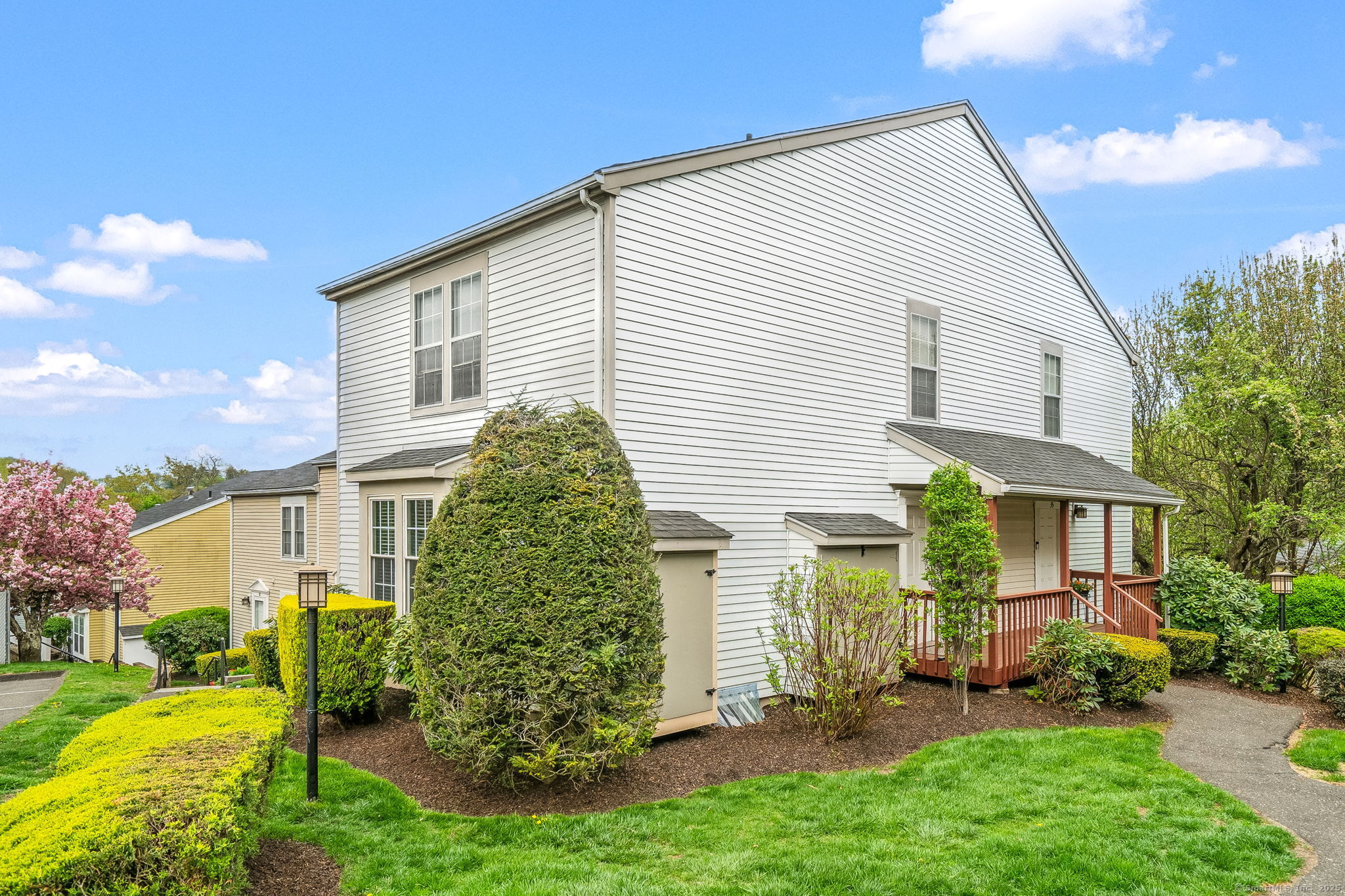 Rental Property at Park Avenue 34, Danbury, Connecticut - Bedrooms: 1 
Bathrooms: 1 
Rooms: 4  - $2,200 MO.