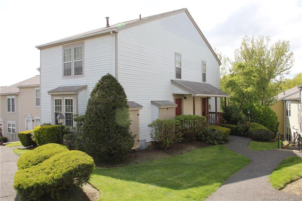 Rental Property at Park Avenue 34, Danbury, Connecticut - Bedrooms: 1 
Bathrooms: 1 
Rooms: 4  - $2,200 MO.