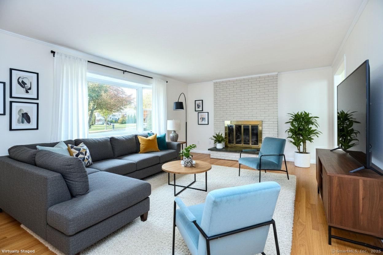 Fairfield, Connecticut 06824, United States, 3 Bedrooms Bedrooms, ,3 BathroomsBathrooms,Residential,Pending,235849