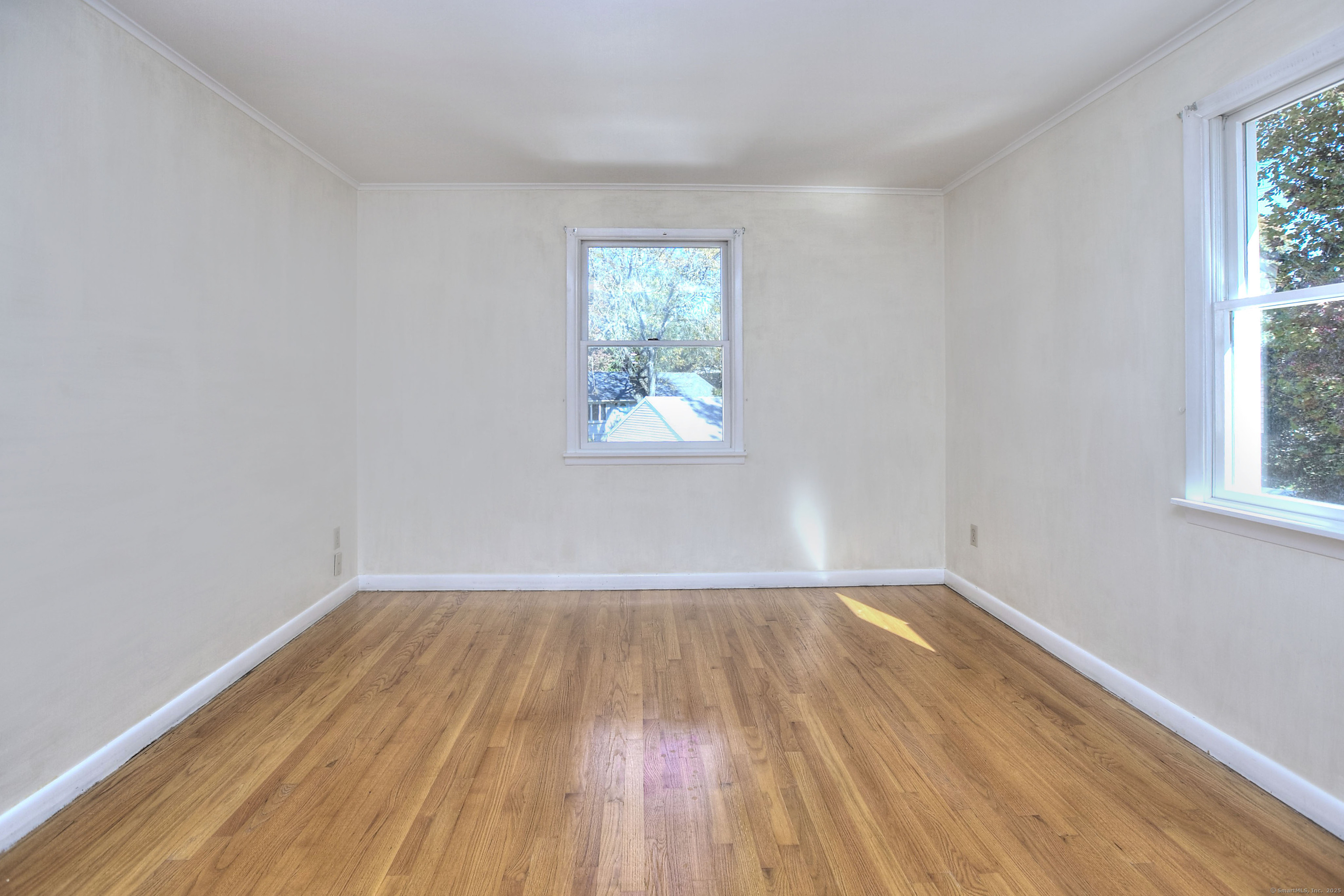 Fairfield, Connecticut 06824, United States, 3 Bedrooms Bedrooms, ,3 BathroomsBathrooms,Residential,Pending,235849