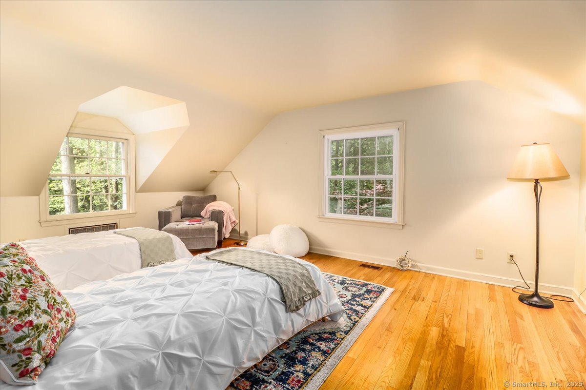 Stamford, Connecticut 06903, United States, 5 Bedrooms Bedrooms, ,4 BathroomsBathrooms,Residential,Active,153197