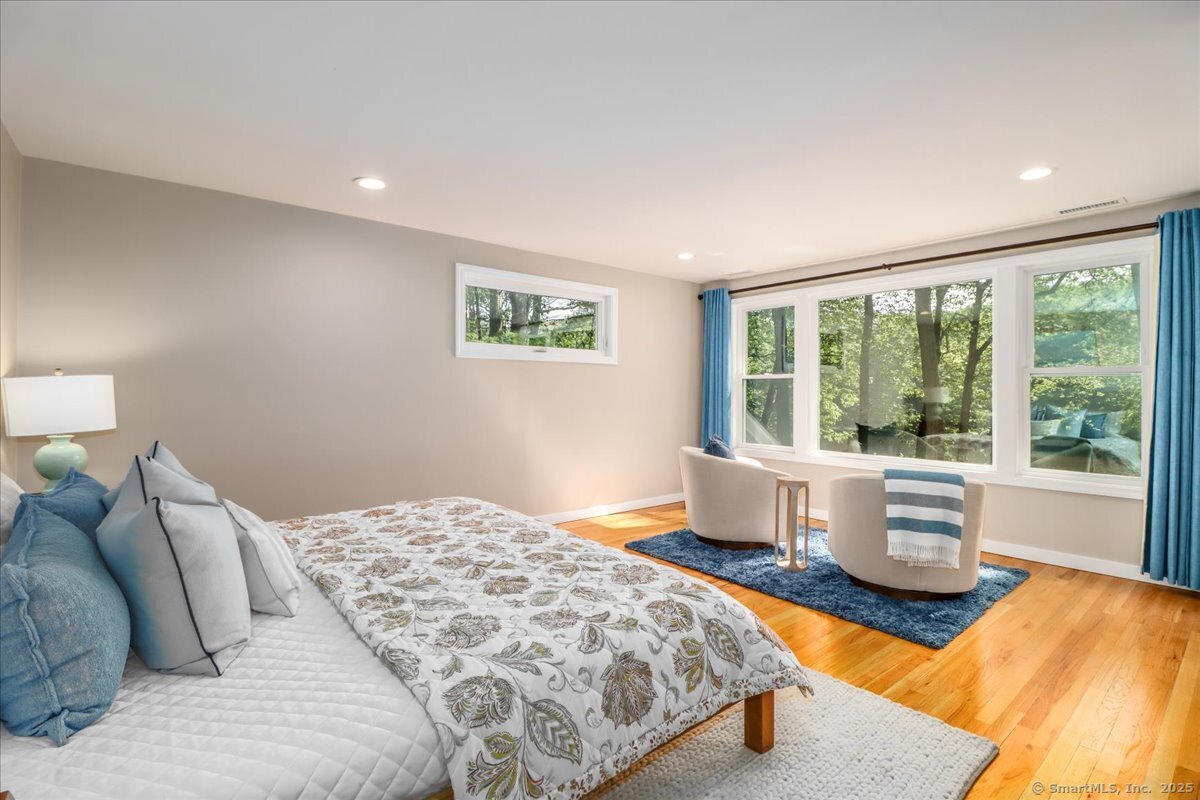 Stamford, Connecticut 06903, United States, 5 Bedrooms Bedrooms, ,4 BathroomsBathrooms,Residential,Active,153197