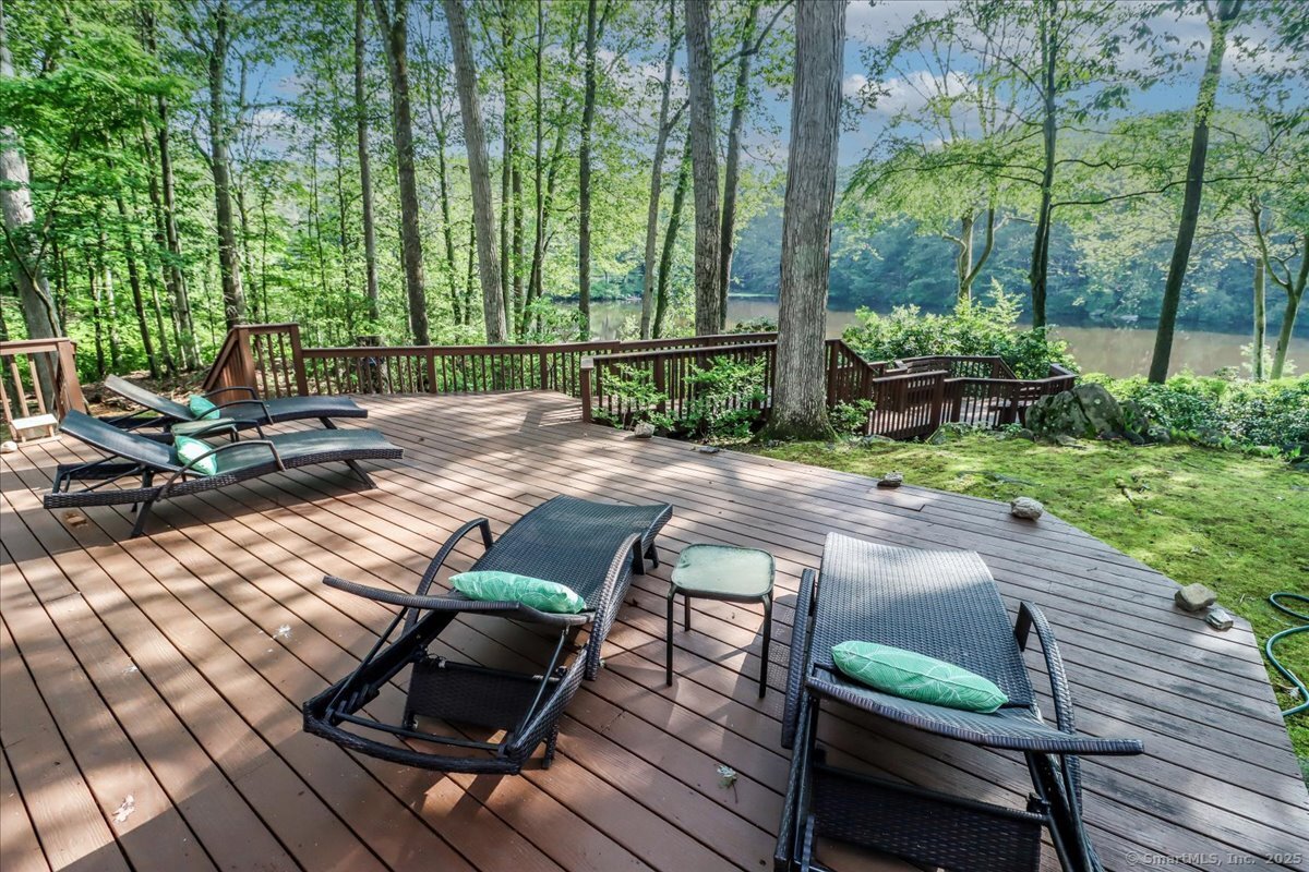 Stamford, Connecticut 06903, United States, 5 Bedrooms Bedrooms, ,4 BathroomsBathrooms,Residential,Active,153197