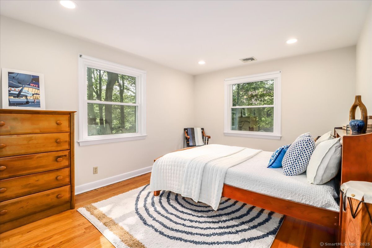 Stamford, Connecticut 06903, United States, 5 Bedrooms Bedrooms, ,4 BathroomsBathrooms,Residential,Active,153197